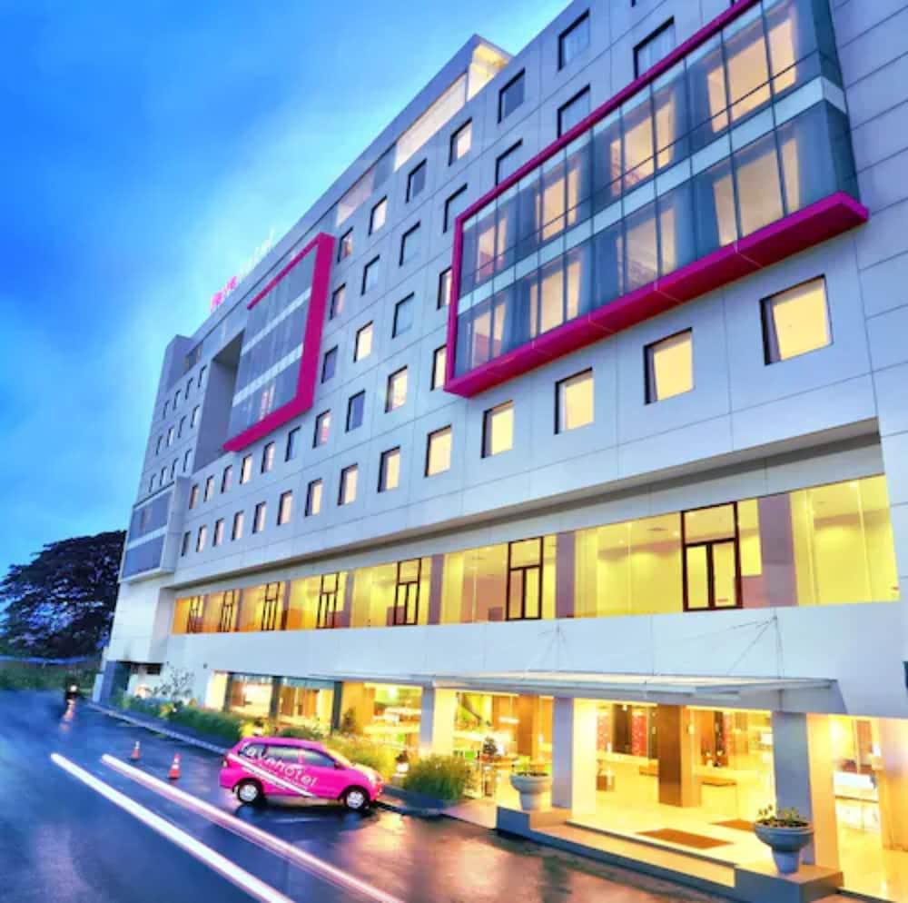 เฟฟโฮเต็ล ไฮเปอร์ สแควร์ Hotel บันดุง ภายนอก รูปภาพ