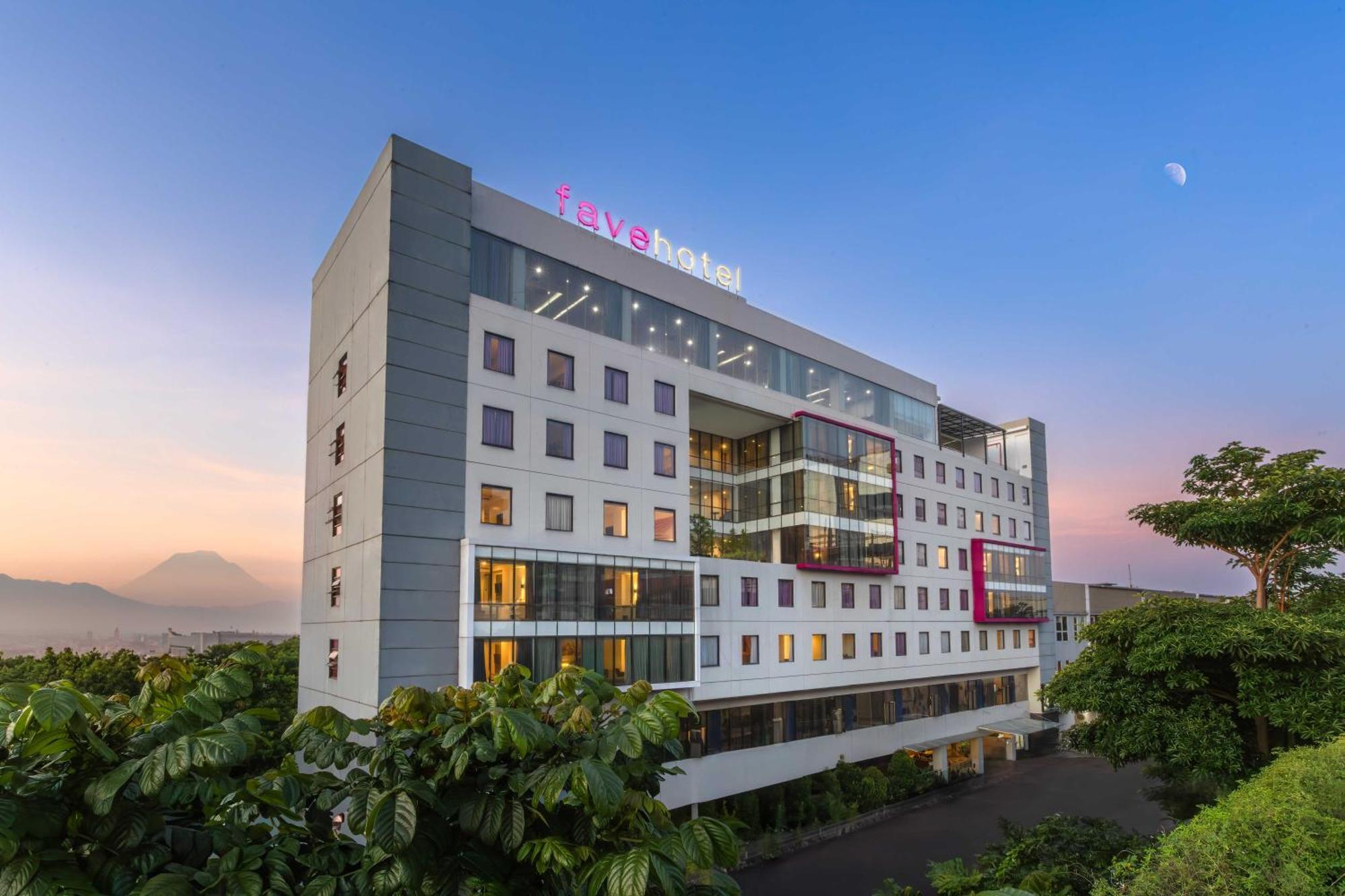 เฟฟโฮเต็ล ไฮเปอร์ สแควร์ Hotel บันดุง ภายนอก รูปภาพ