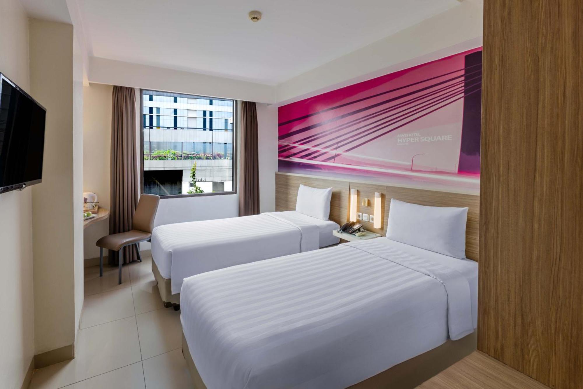 เฟฟโฮเต็ล ไฮเปอร์ สแควร์ Hotel บันดุง ภายนอก รูปภาพ