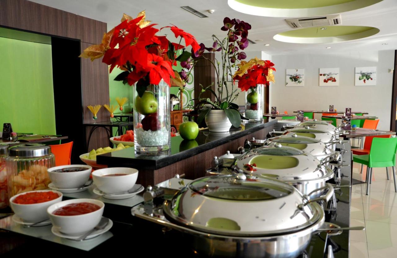 เฟฟโฮเต็ล ไฮเปอร์ สแควร์ Hotel บันดุง ภายนอก รูปภาพ