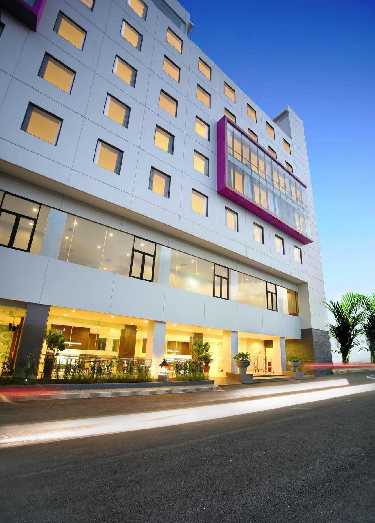 เฟฟโฮเต็ล ไฮเปอร์ สแควร์ Hotel บันดุง ภายนอก รูปภาพ
